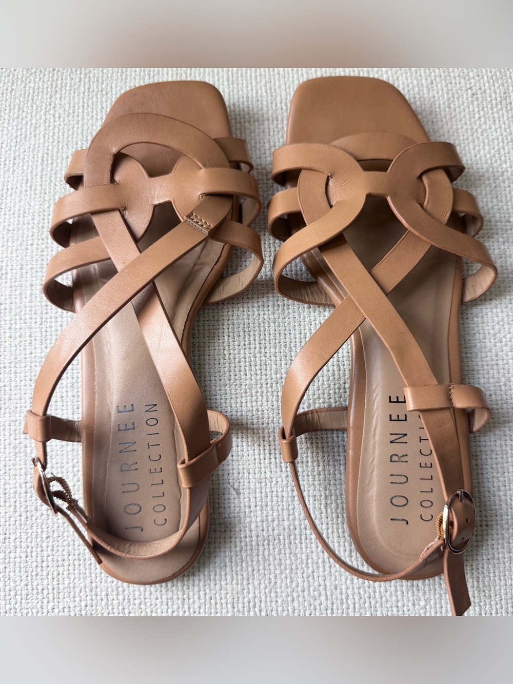 Journee Collection Tan Strappy Flat Sandals, Size 7.5